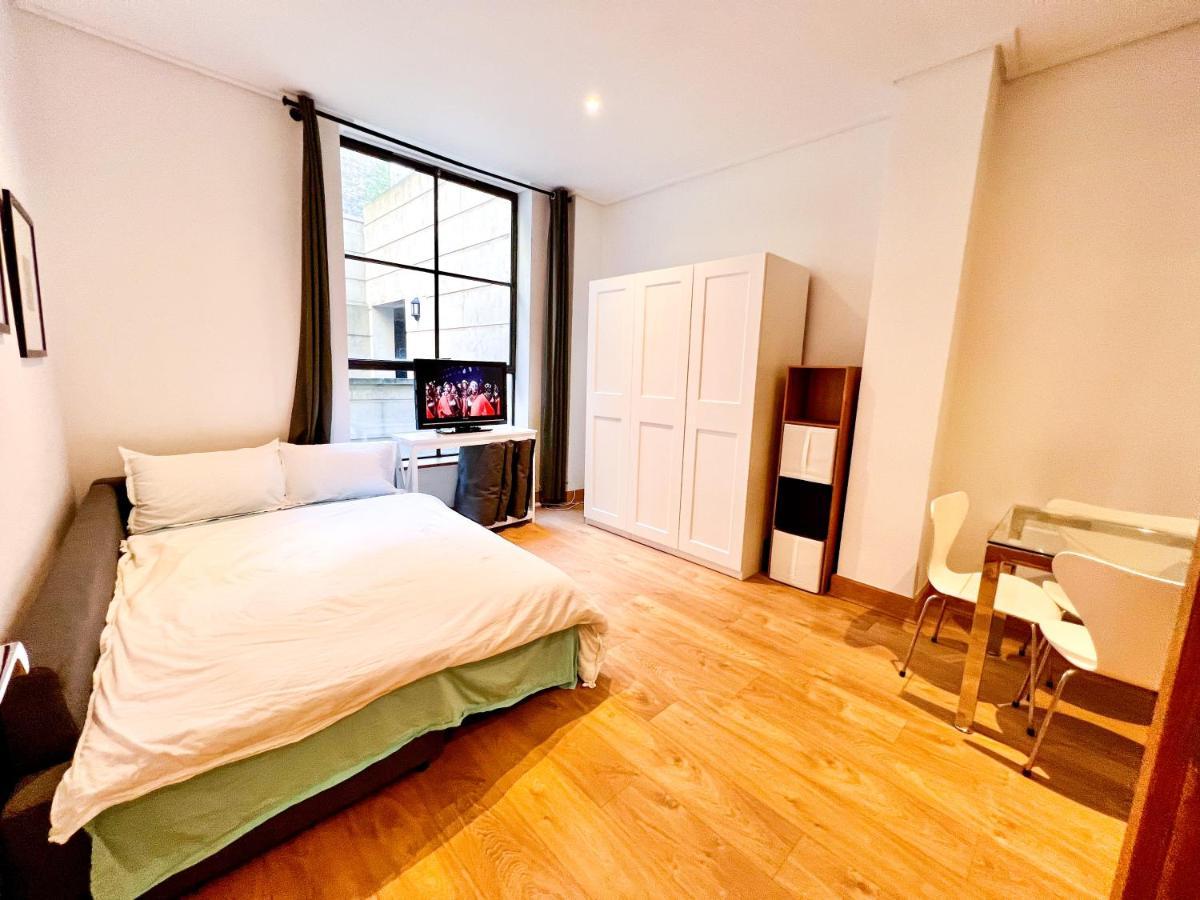 Superior Entire Apartment Between St Pauls Cathedral And Covent Garden London Eksteriør billede