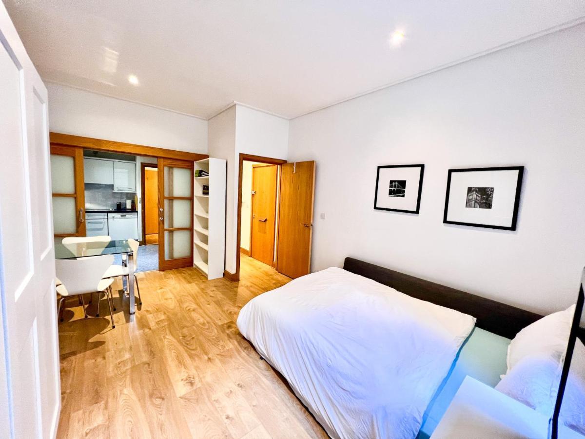Superior Entire Apartment Between St Pauls Cathedral And Covent Garden London Eksteriør billede