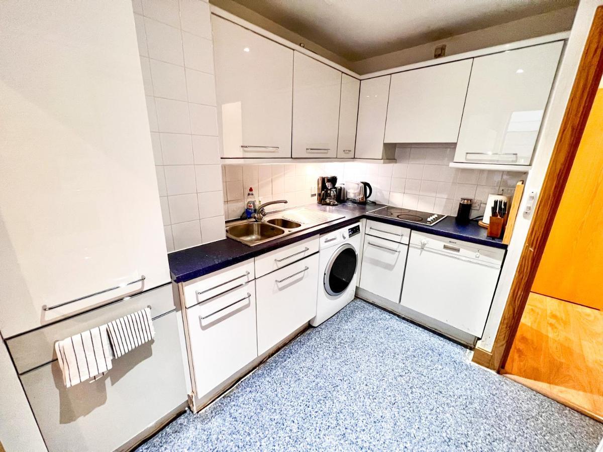 Superior Entire Apartment Between St Pauls Cathedral And Covent Garden London Eksteriør billede