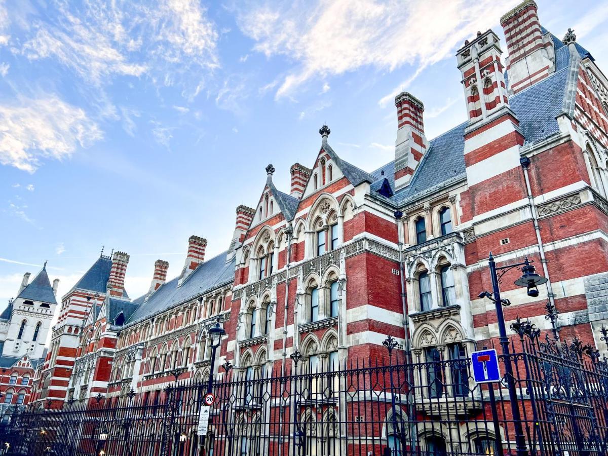 Superior Entire Apartment Between St Pauls Cathedral And Covent Garden London Eksteriør billede