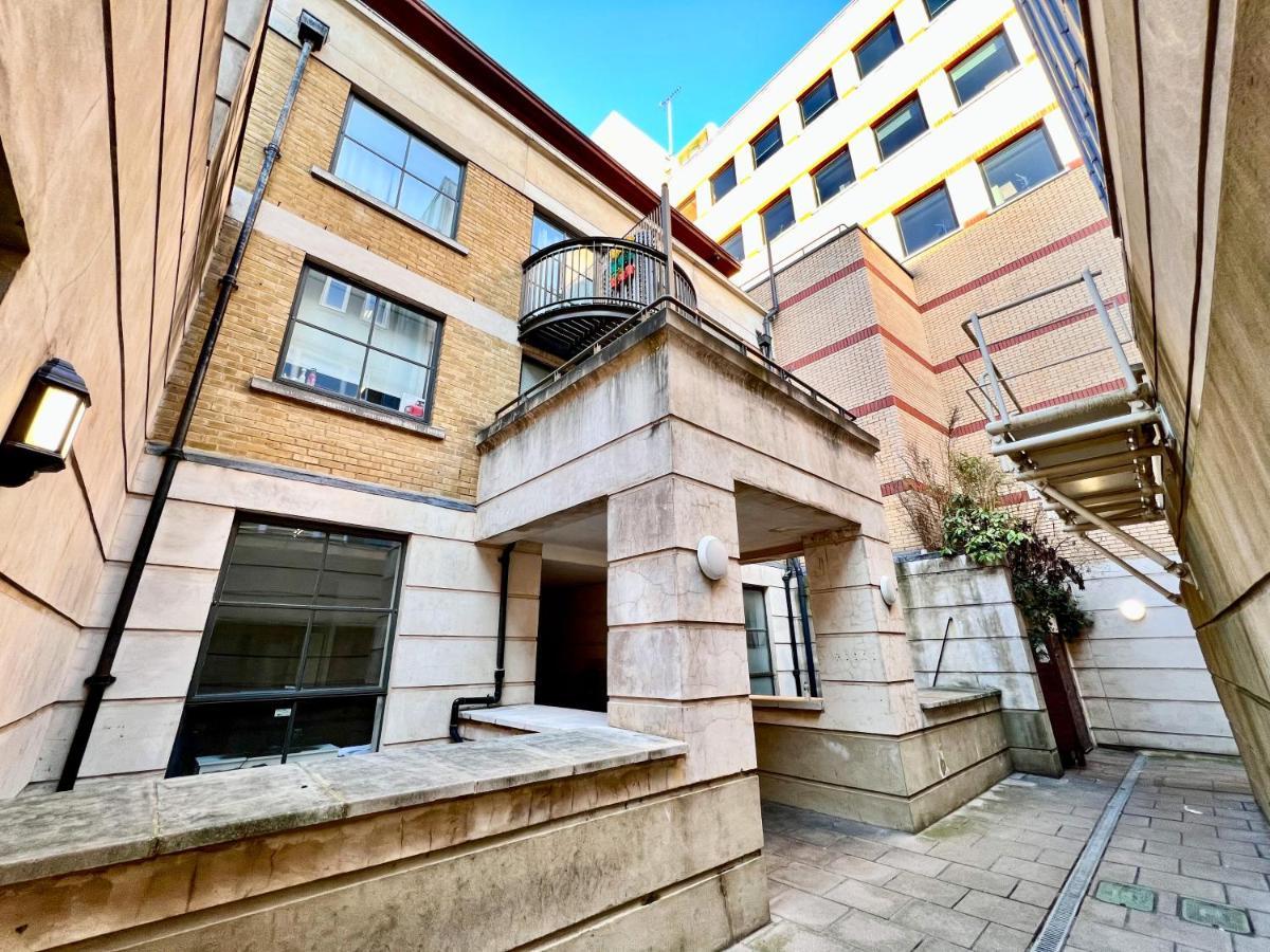 Superior Entire Apartment Between St Pauls Cathedral And Covent Garden London Eksteriør billede