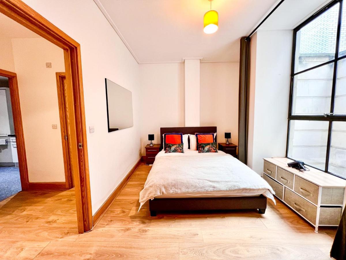 Superior Entire Apartment Between St Pauls Cathedral And Covent Garden London Eksteriør billede