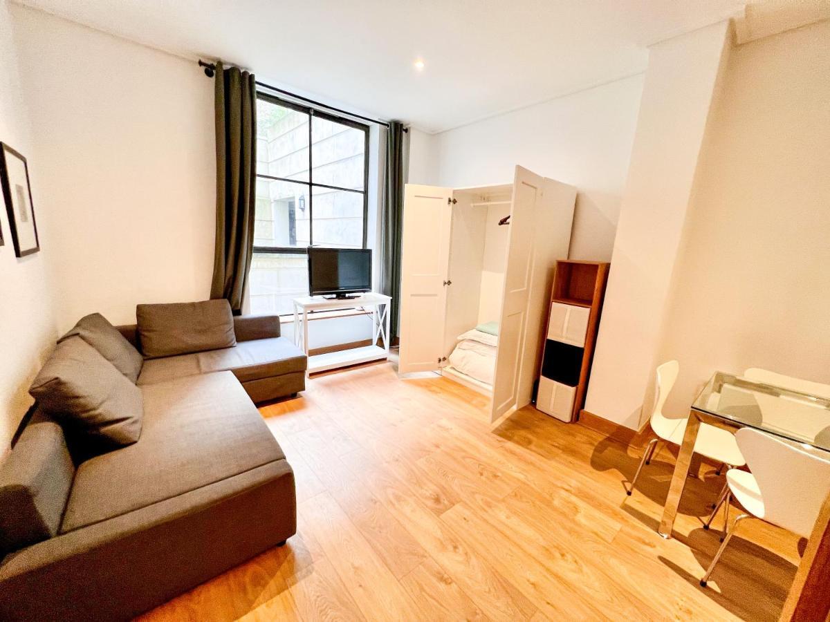 Superior Entire Apartment Between St Pauls Cathedral And Covent Garden London Eksteriør billede
