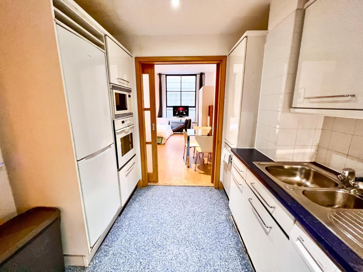 Superior Entire Apartment Between St Pauls Cathedral And Covent Garden London Eksteriør billede