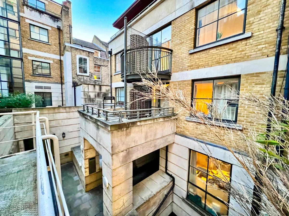 Superior Entire Apartment Between St Pauls Cathedral And Covent Garden London Eksteriør billede
