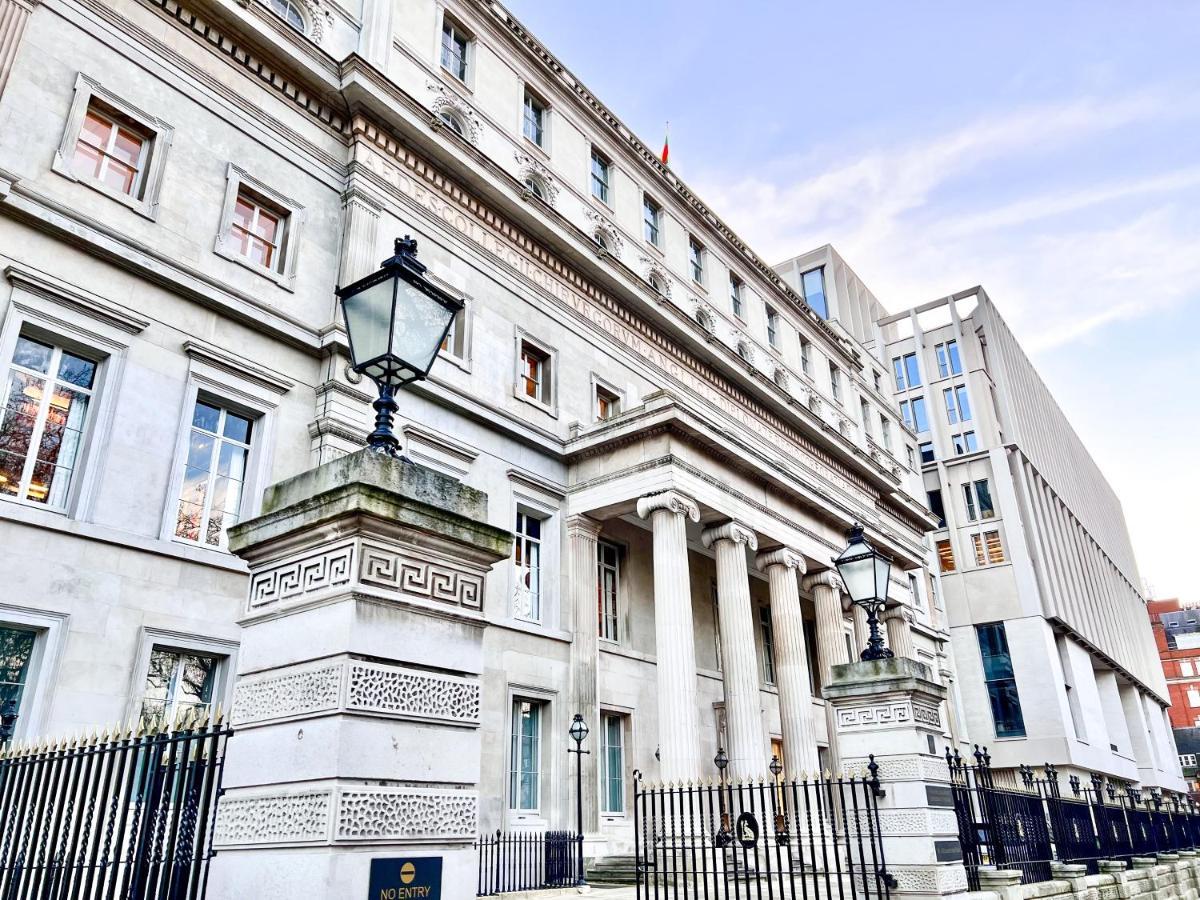 Superior Entire Apartment Between St Pauls Cathedral And Covent Garden London Eksteriør billede